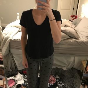 Abercrombie size xs v neck t shirt with pocket